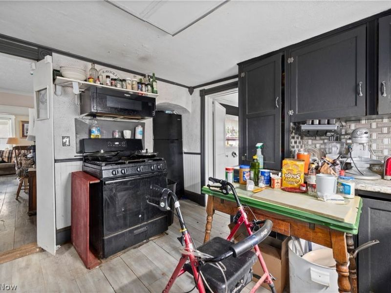 208 Glenwood Street, Elyria, OH 44035 Photo 10