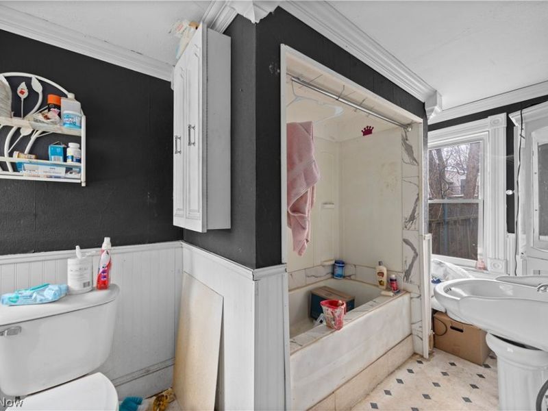 208 Glenwood Street, Elyria, OH 44035 Photo 12