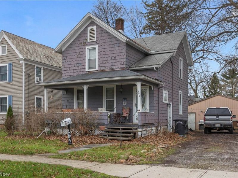 208 Glenwood Street, Elyria, OH 44035 Photo 2