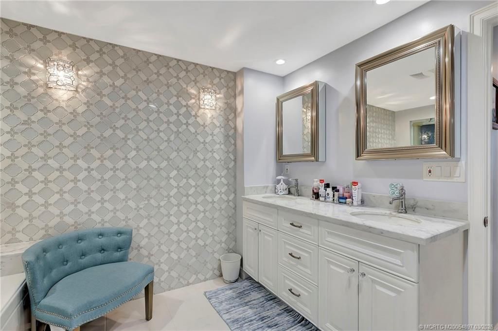 1140 SW Chapman Way, Unit 401, Palm City, FL 34990 Photo