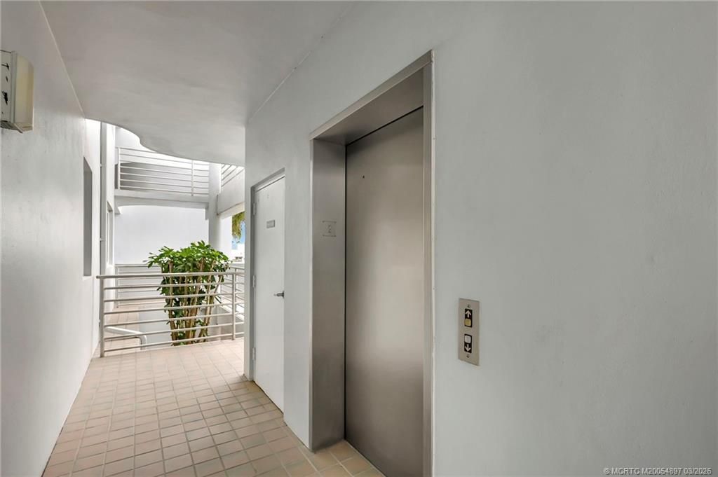 1140 SW Chapman Way, Unit 401, Palm City, FL 34990 Photo