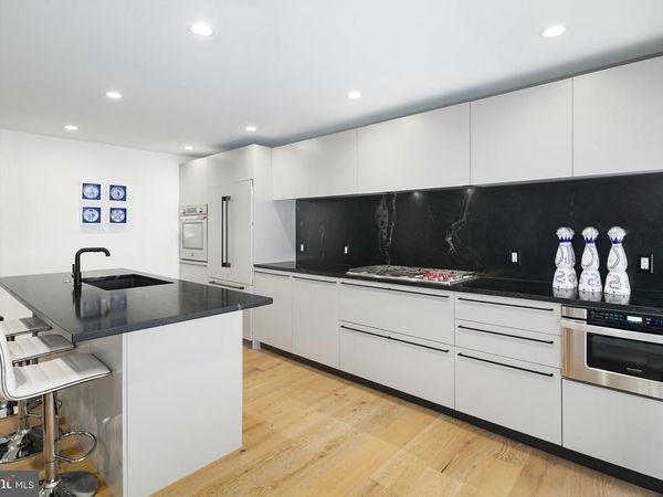 1126 1/2 LOMBARD STREET , PHILADELPHIA, PA 19147