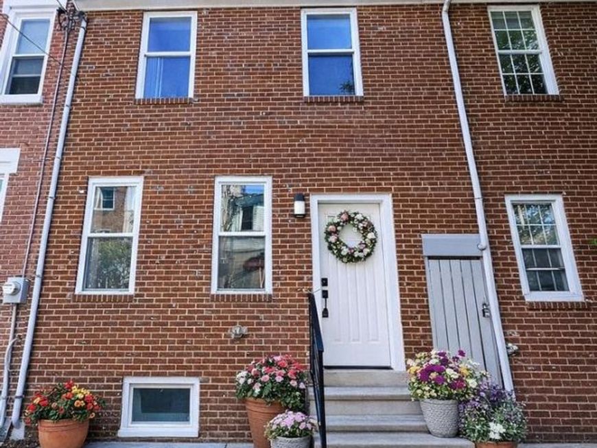 2165 E Firth Street, Philadelphia, PA 19125 Main Photo