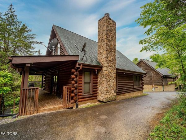 1134 Carroll Hill Lane, Sevierville, TN 37876