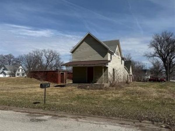 702 2nd Street, Redfield, IA 50233