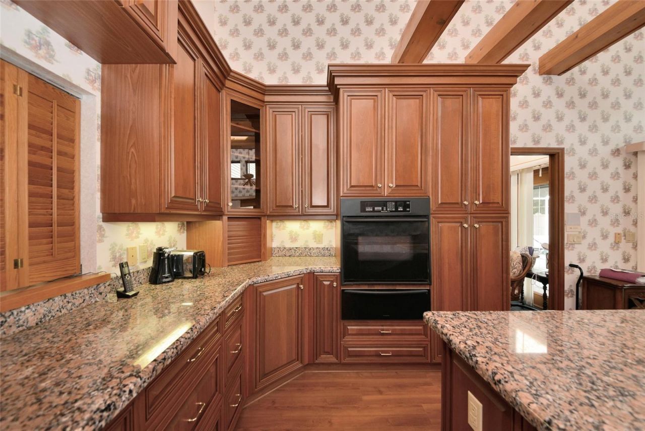 1316 Riverview Circle, Bradenton, FL 34209 Photo