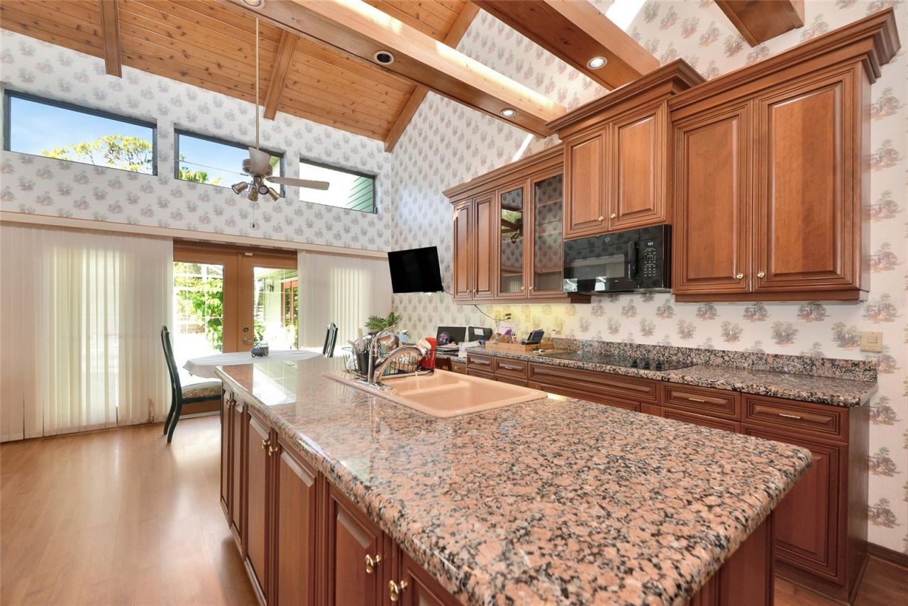 1316 Riverview Circle, Bradenton, FL 34209 Photo