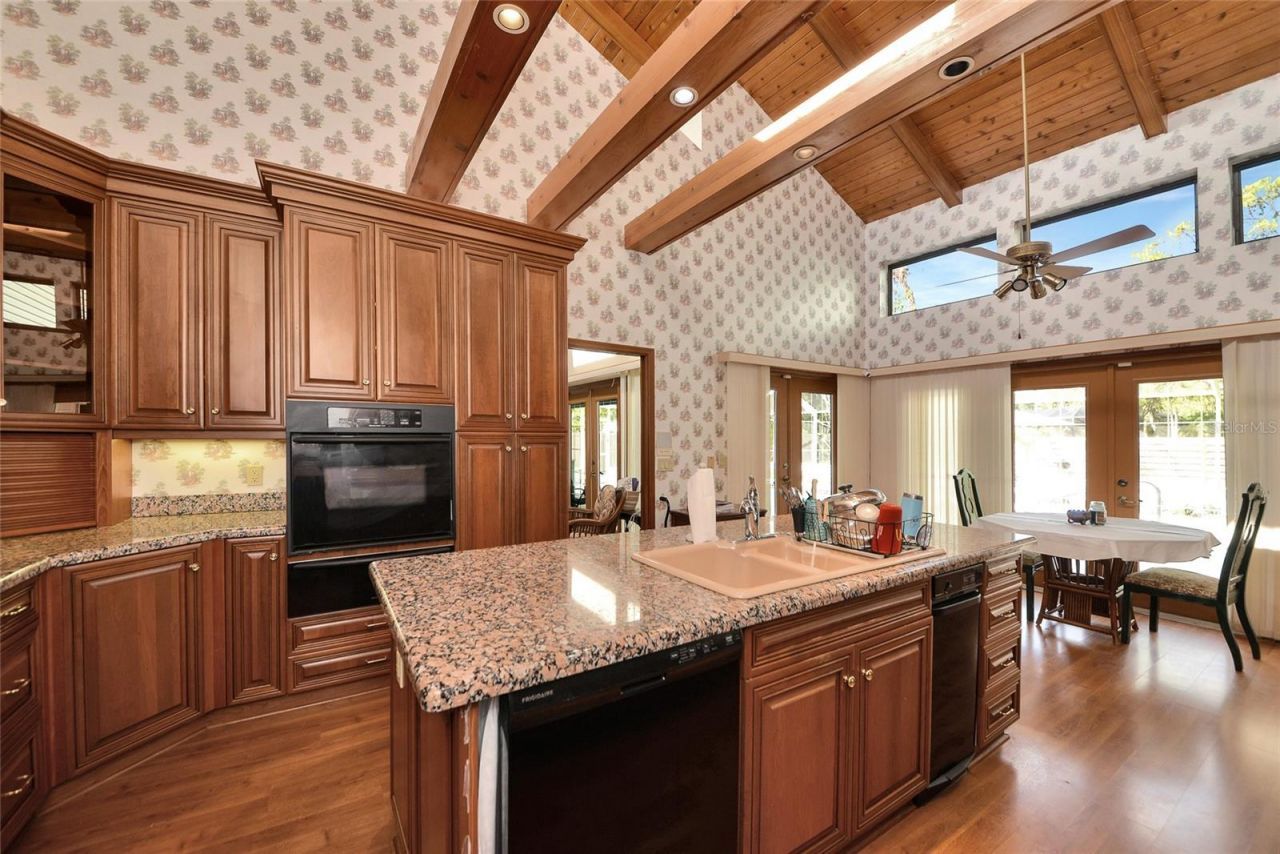 1316 Riverview Circle, Bradenton, FL 34209 Photo