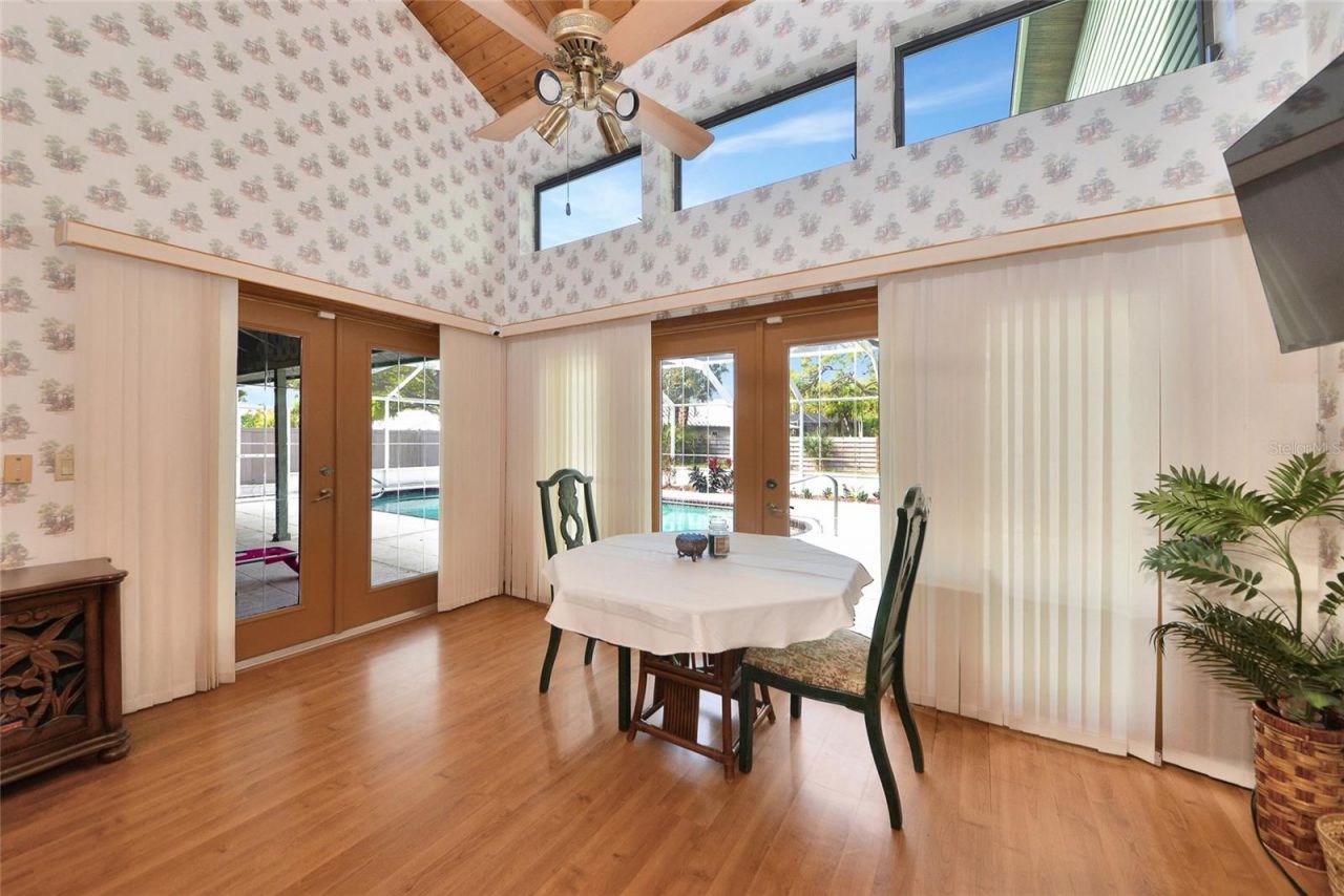 1316 Riverview Circle, Bradenton, FL 34209 Photo