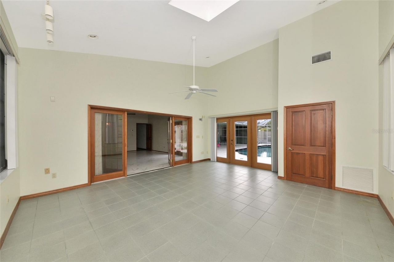 1316 Riverview Circle, Bradenton, FL 34209 Photo