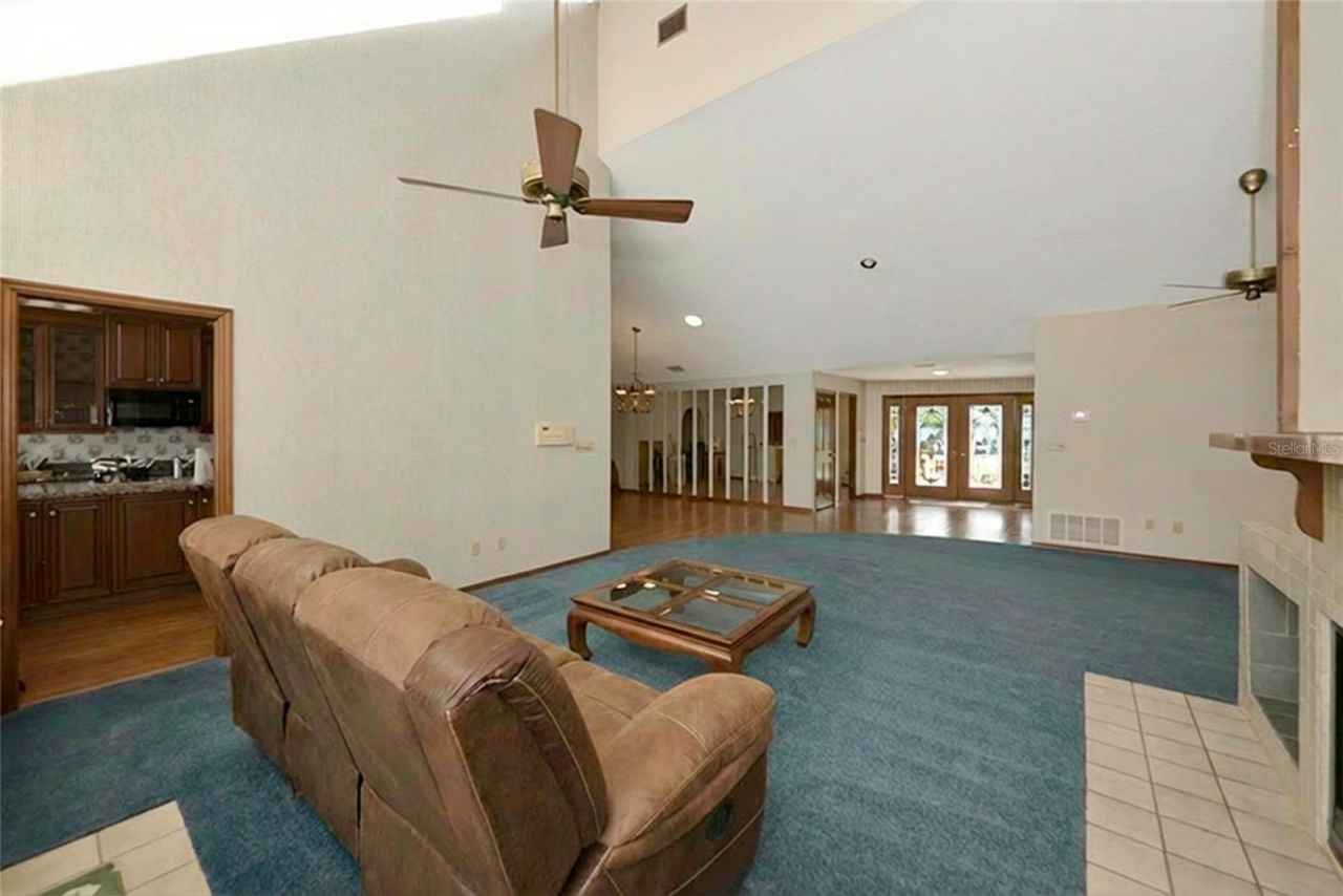 1316 Riverview Circle, Bradenton, FL 34209 Photo