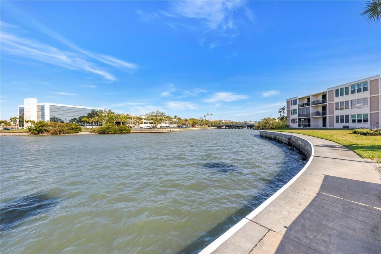7401 Bay Island Drive S, Unit 328, South Pasadena, FL 33707 Photo