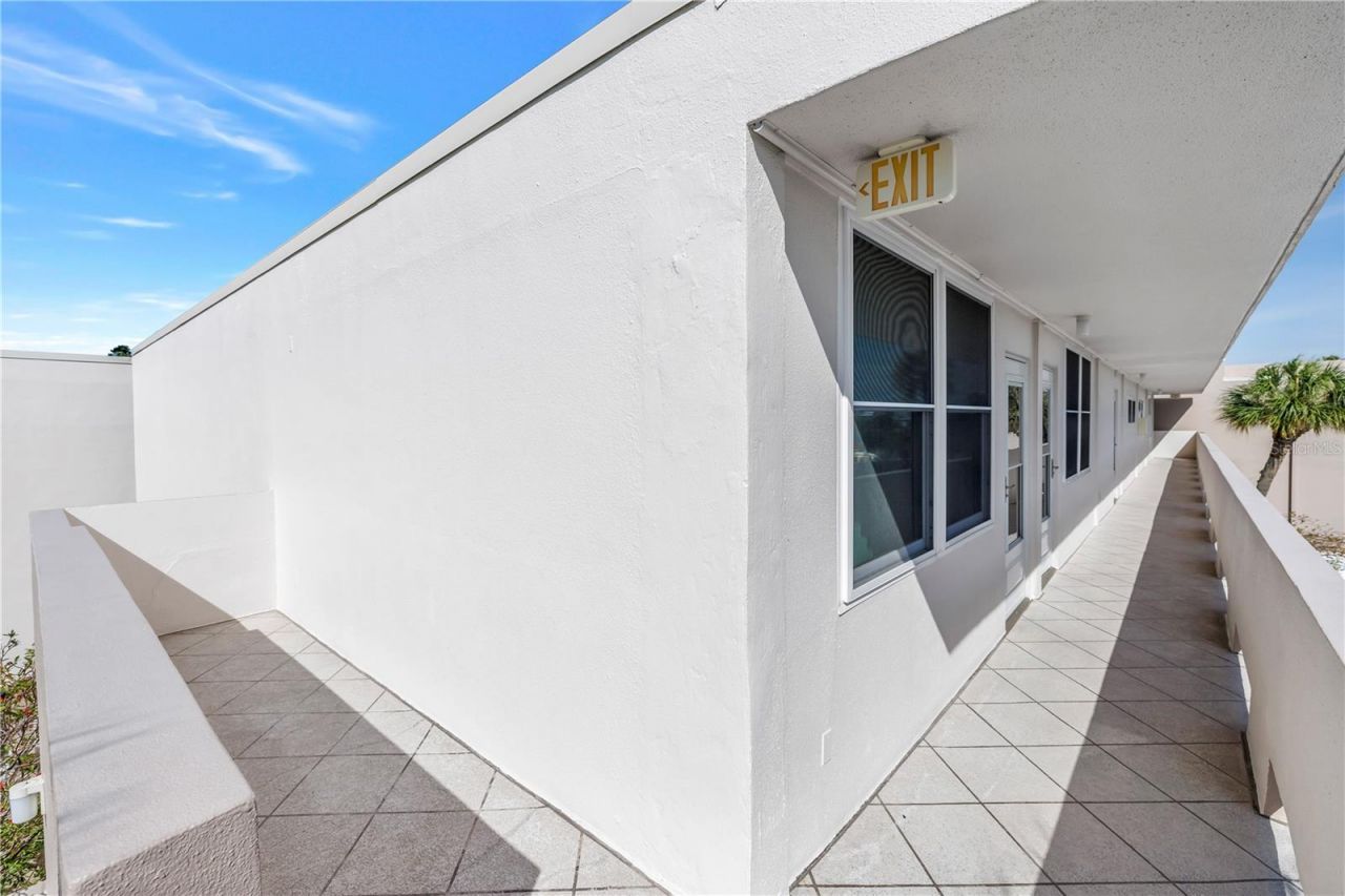 7401 Bay Island Drive S, Unit 328, South Pasadena, FL 33707 Photo