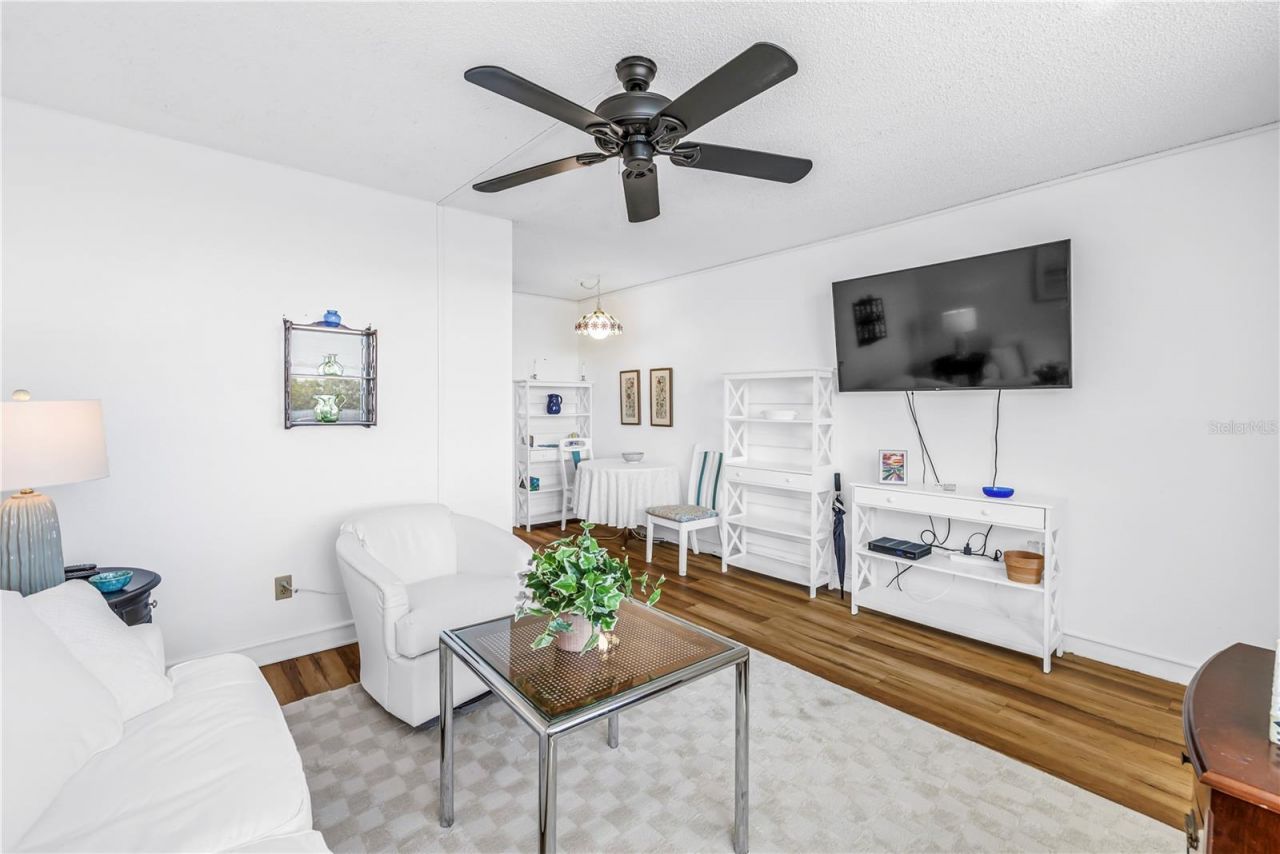 7401 Bay Island Drive S, Unit 328, South Pasadena, FL 33707 Photo