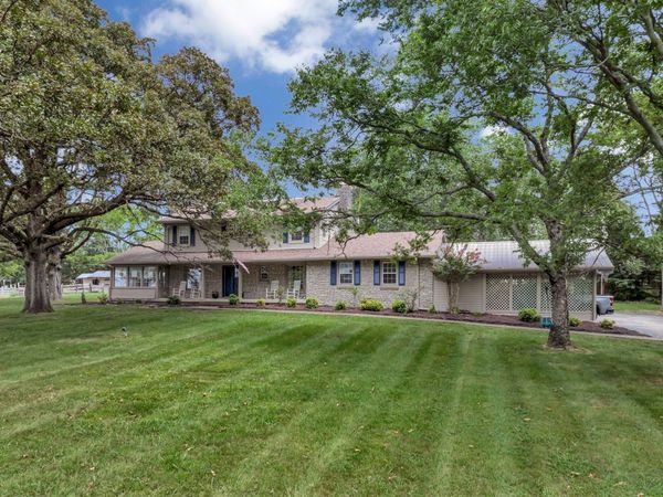 1693 Coles Ferry Pike , Lebanon, TN 37087