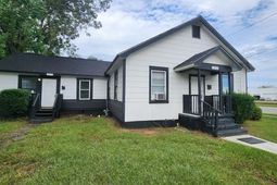 1902 Iris Street photo 4