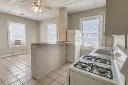 1902 Iris Street photo 4