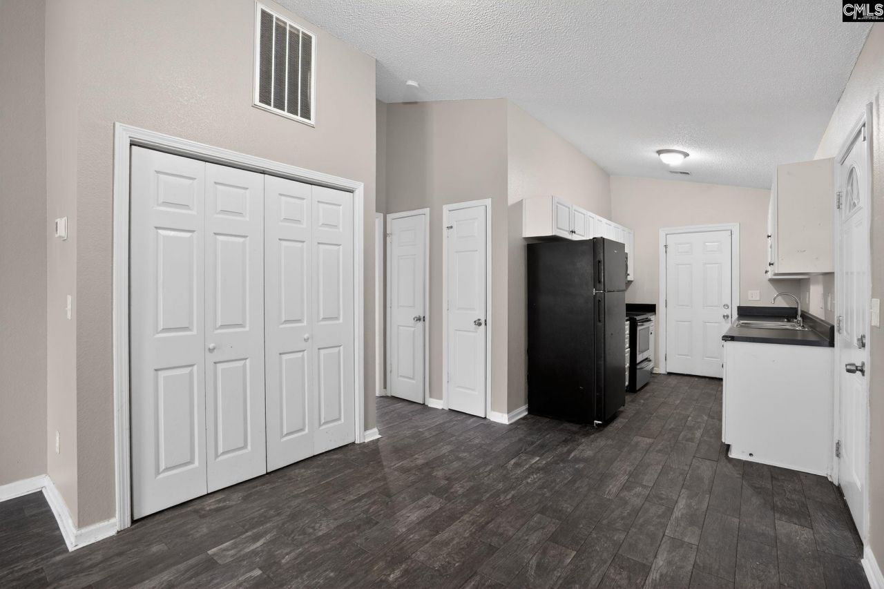 200 Kingston Trace Road  Photo 13