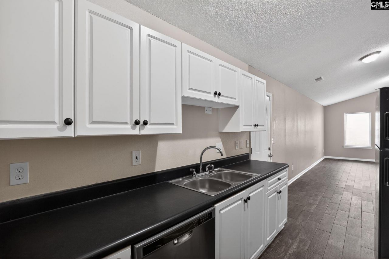 200 Kingston Trace Road  Photo 14