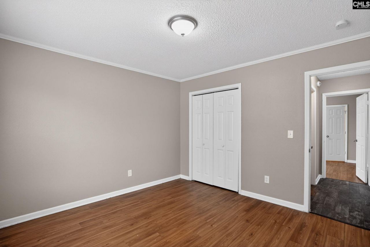 200 Kingston Trace Road  Photo 15