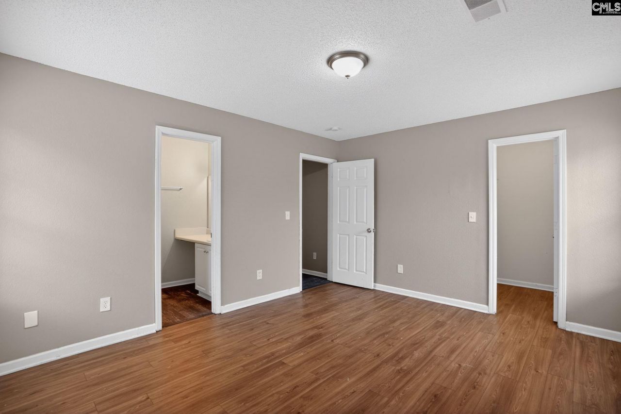 200 Kingston Trace Road  Photo 16