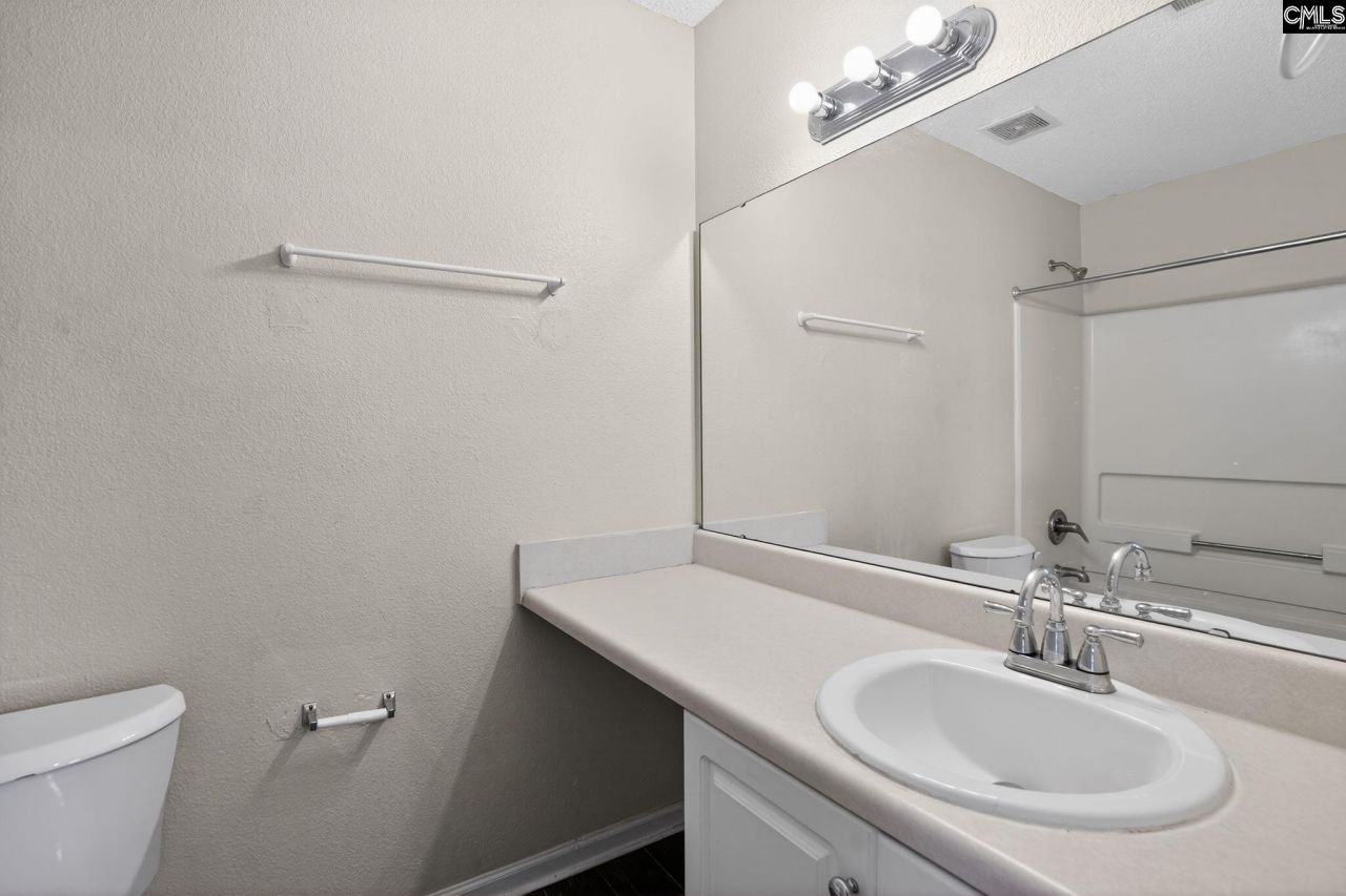 200 Kingston Trace Road  Photo 18