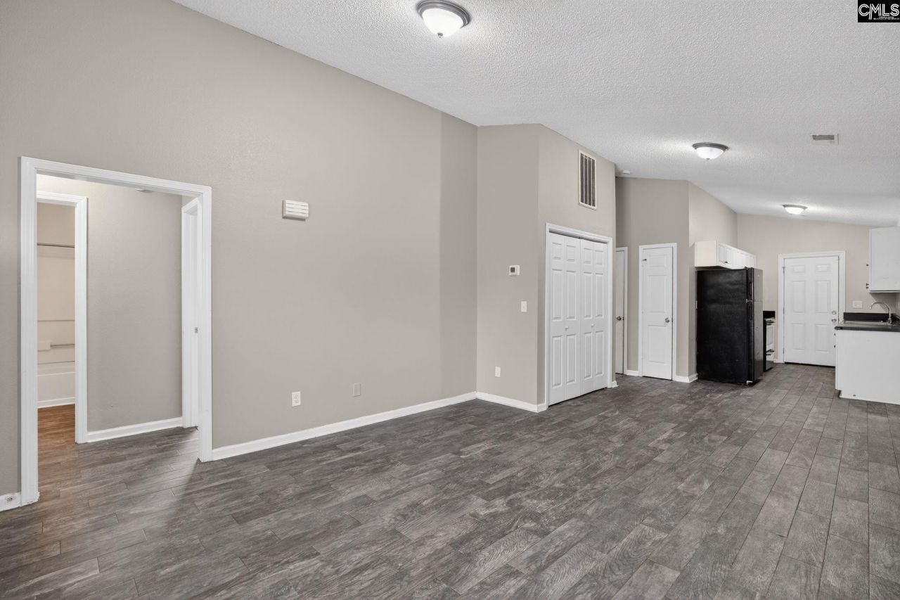 200 Kingston Trace Road  Photo 8