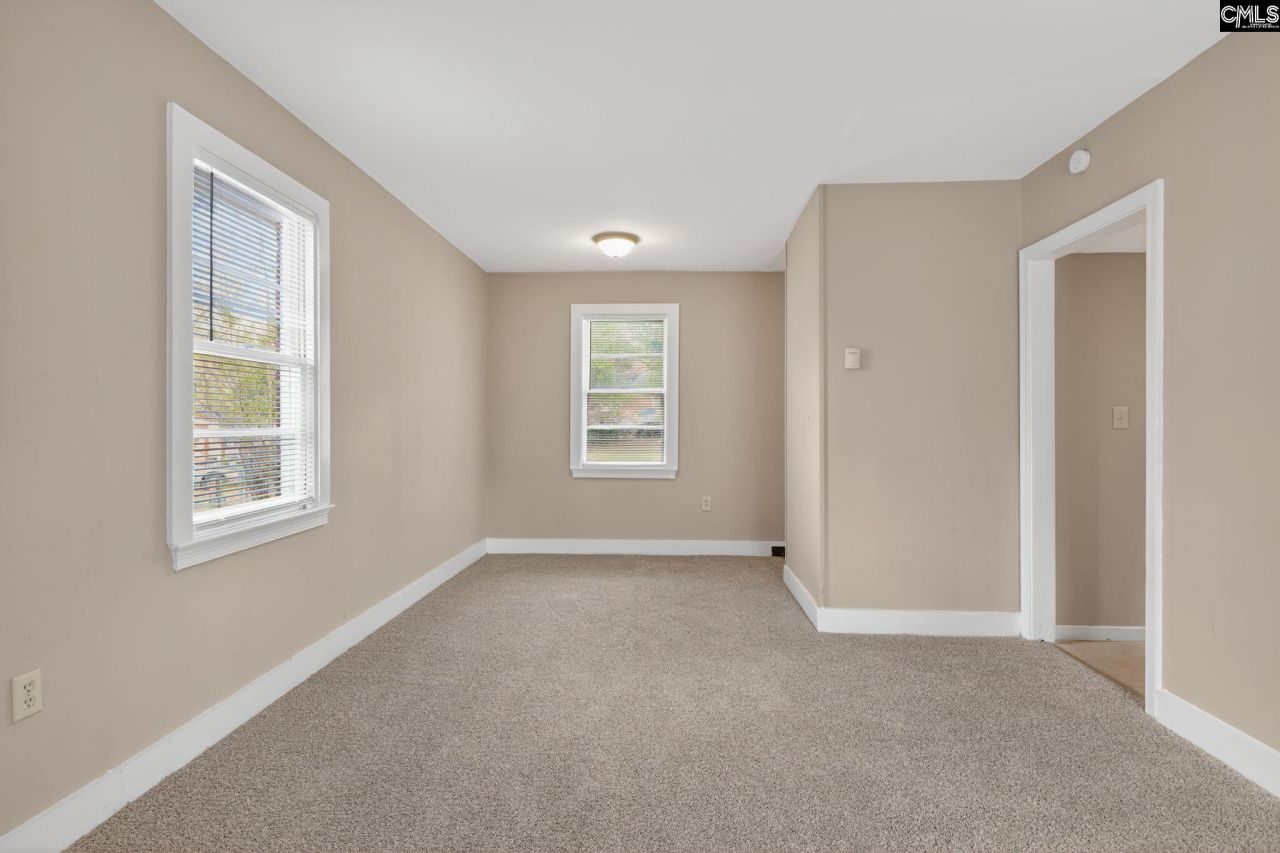 517 Johnson Avenue Photo 12