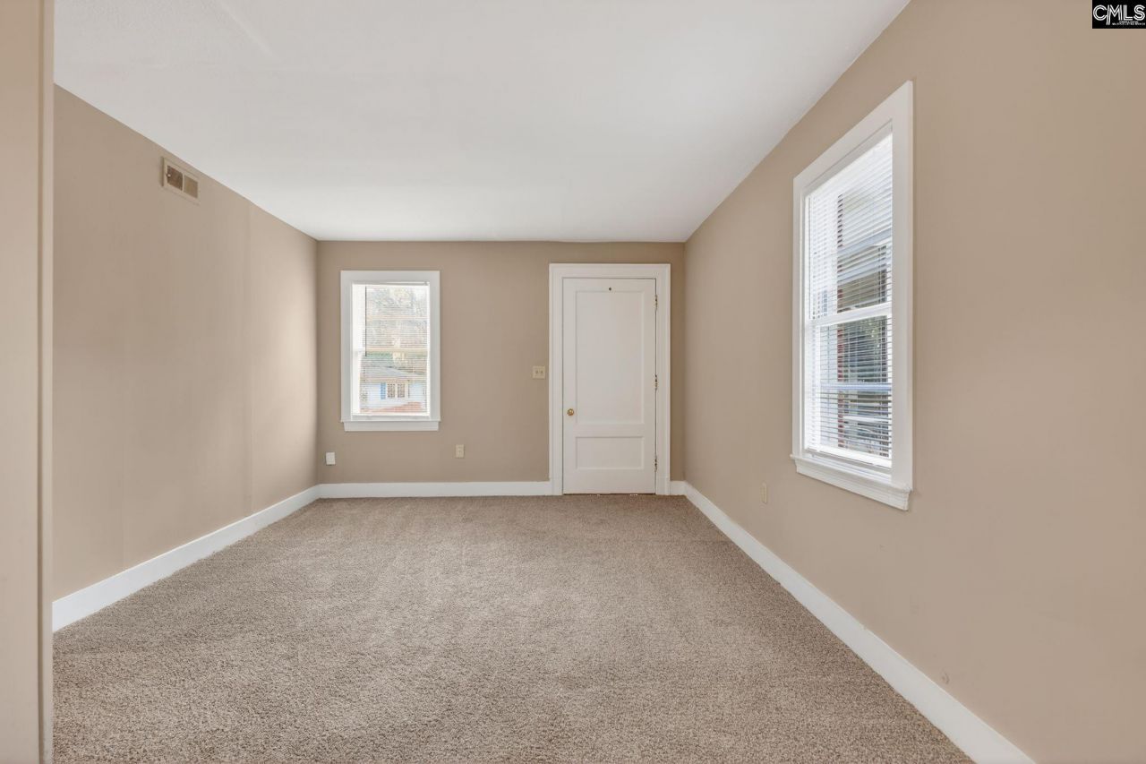 517 Johnson Avenue Photo 14