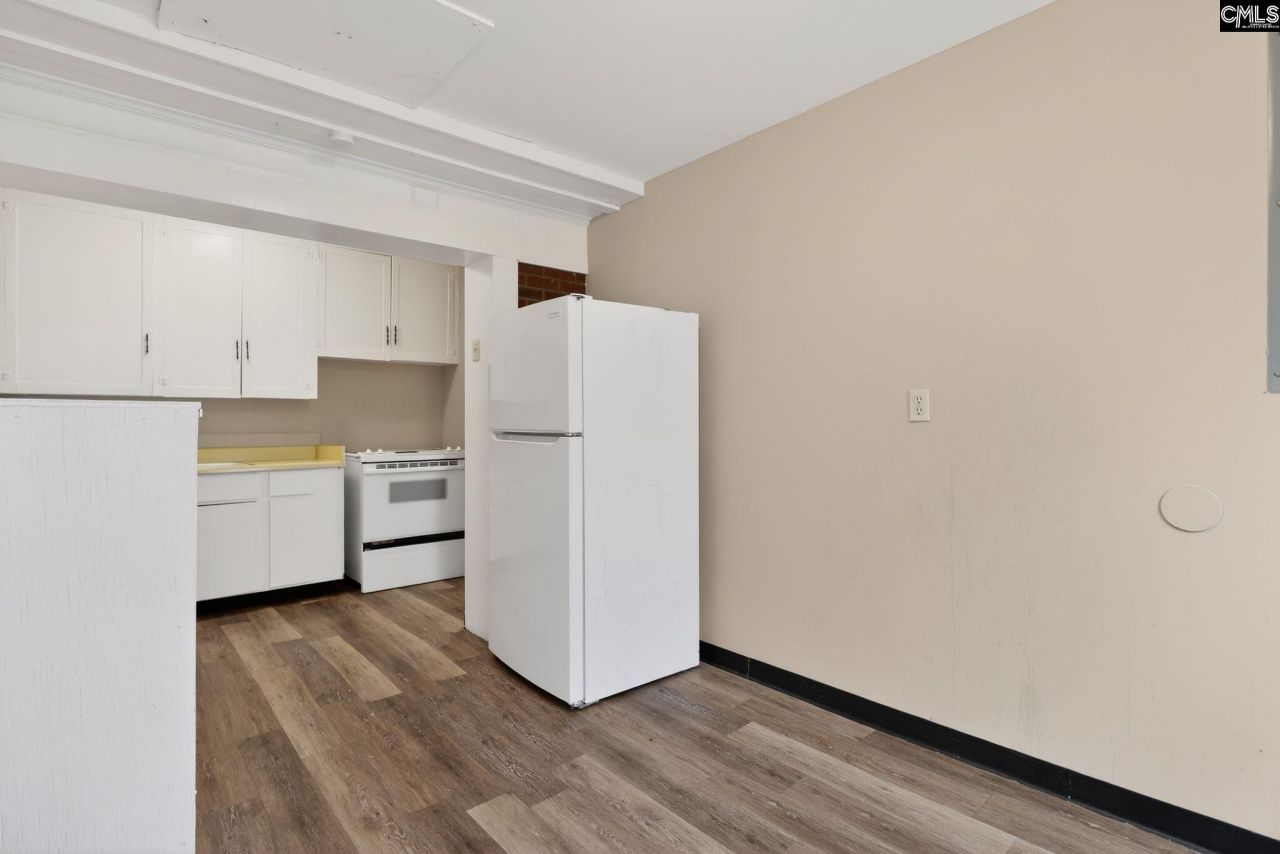 517 Johnson Avenue Photo 17