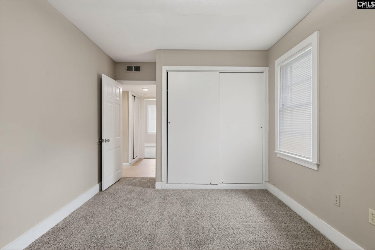 517 Johnson Avenue Photo 23