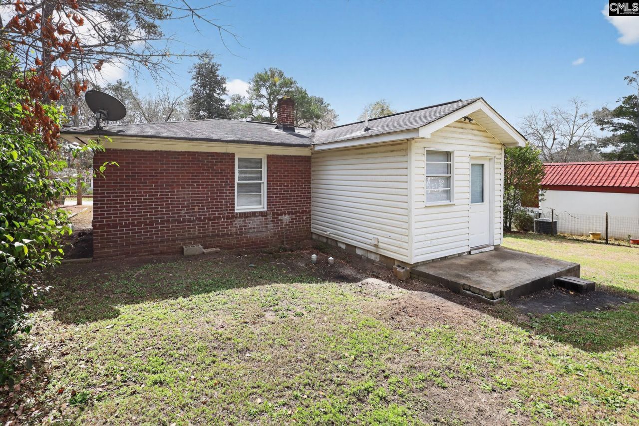 517 Johnson Avenue Photo 5