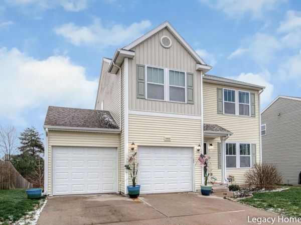 5868 Kiverton Ridge Drive SE, Kentwood, MI 49508