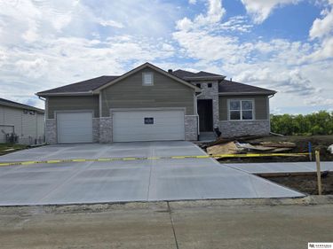 11108 N 173 Street, Bennington, NE 68007