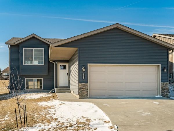 3932 Orchardview Lane NW, Rochester, MN 55901