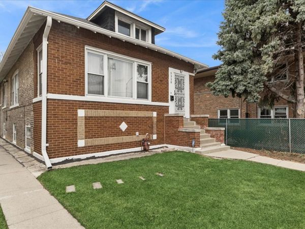 5338 N Kedzie Avenue, Chicago, IL 60625