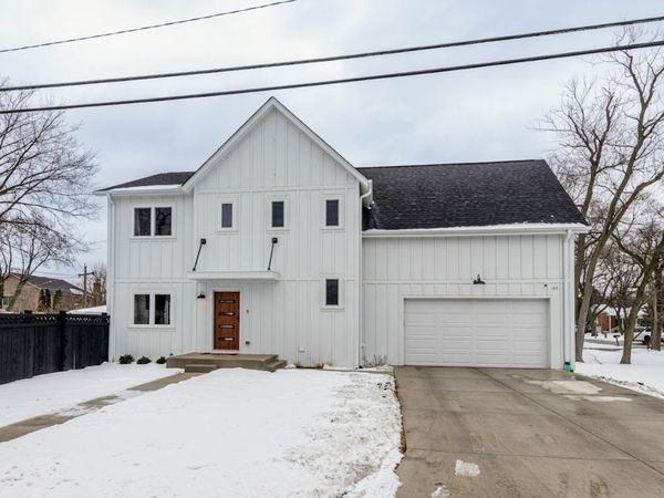 145 N Elmwood Avenue, Wood Dale, IL 60191