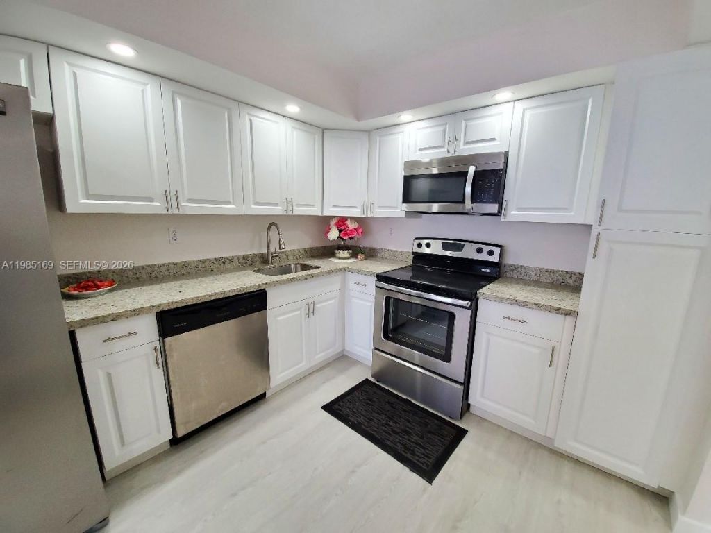 18011 Biscayne Blvd, Unit 503, Aventura, FL 33160 Photo