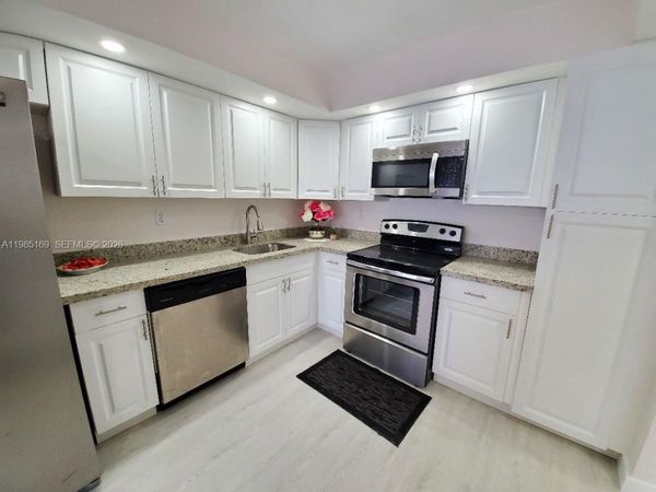 18011 Biscayne Blvd , Unit 503, Aventura, FL 33160