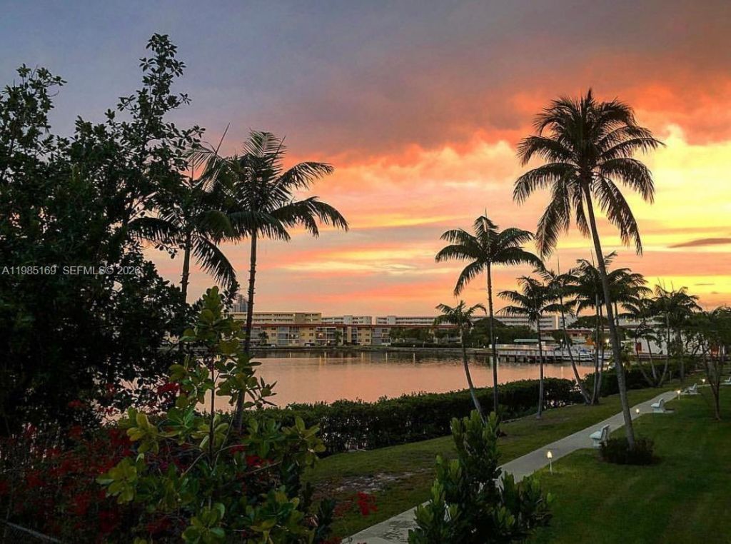 18011 Biscayne Blvd, Unit 503, Aventura, FL 33160 Photo