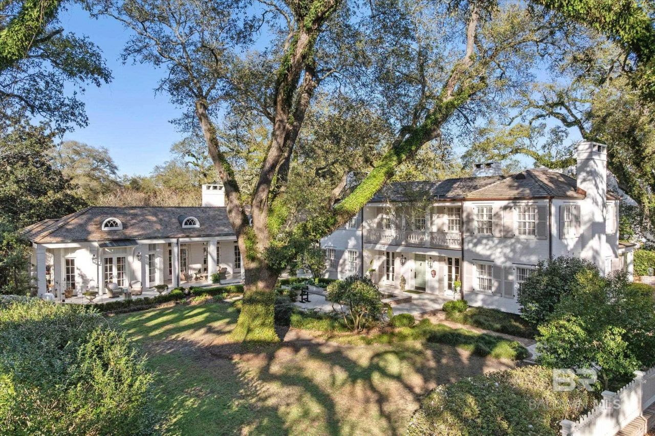 2256 De Leon Avenue, Mobile, AL 36607 Main Photo