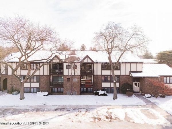 6160 Innkeepers Court, East Lansing, MI 48823