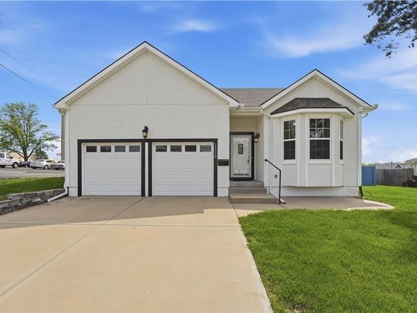 11219 W 57th Terrace, Shawnee, KS 66203