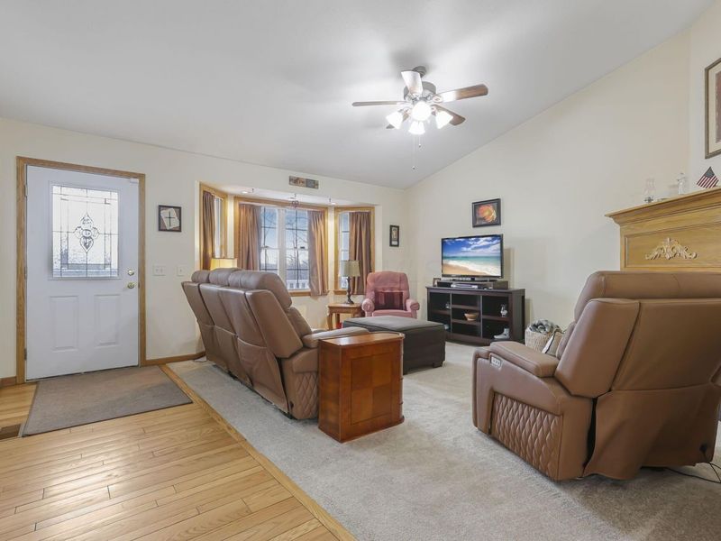 334 Glenridge Circle, Howard, OH 43028 Photo 10