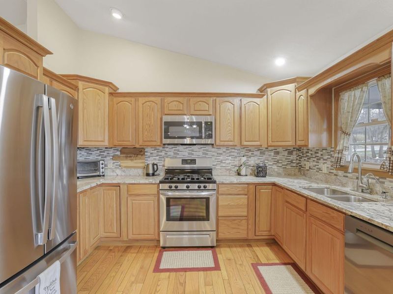 334 Glenridge Circle, Howard, OH 43028 Photo 16