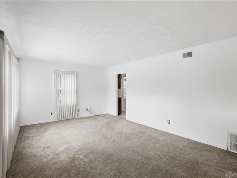 1215 Philadelphia Drive, Dayton, OH 45406 Photo 6