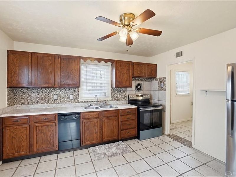 1215 Philadelphia Drive, Dayton, OH 45406 Photo 7