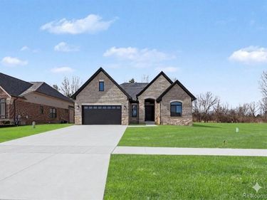 57135 Meadowridge Drive, Washington Twp, MI 48094
