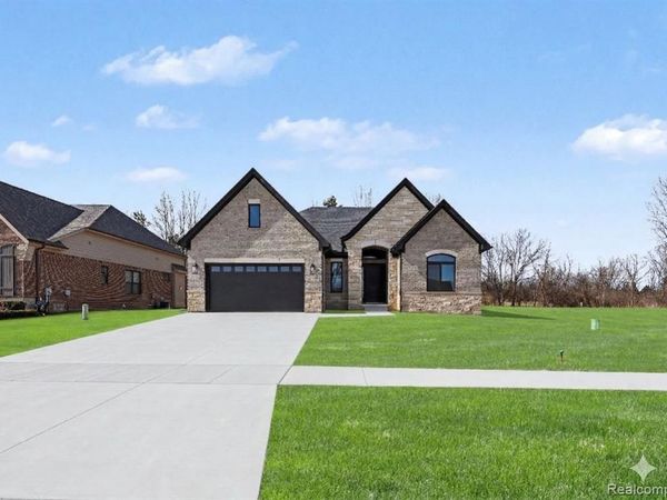 57135 Meadowridge Drive, Washington Twp, MI 48094