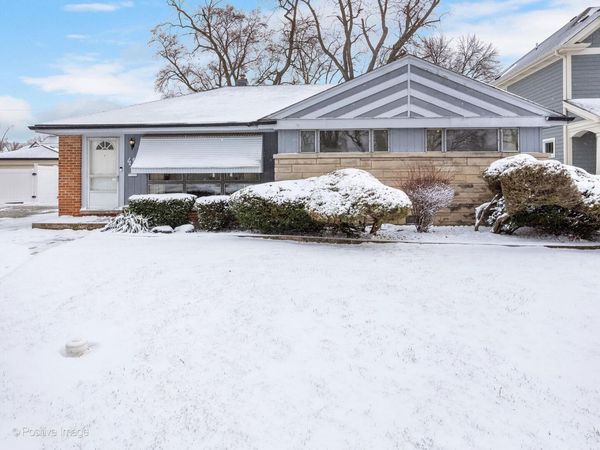 413 N Ridgeland Avenue , Elmhurst, IL 60126